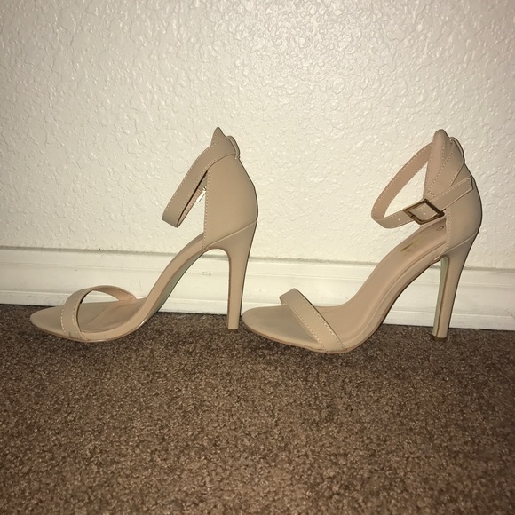 Never worn nude tan heels - Picture 2 of 2